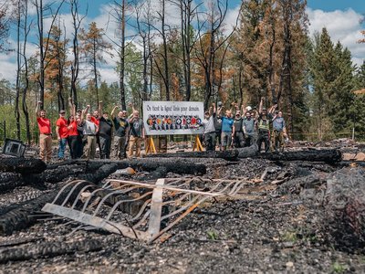 Bicolline lancia la raccolta fondi ufficiale dopo l’incendio: “Today, we rise again. Together.”